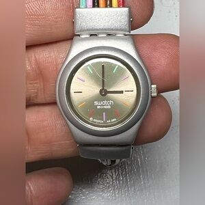Swatch Irony Women AG2003
Filamento Multicolore Aluminum
Quartz 26mm Watch